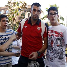 Negredo pone a prueba la ilusión del Granada Negredo pone a prueba la ilusión del Granada