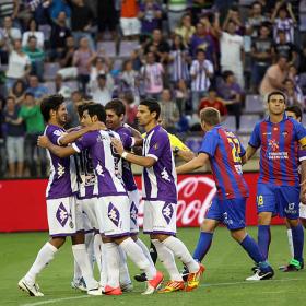 Víctor Pérez premia a un Valladolid muy superior Víctor Pérez premia a un Valladolid muy superior