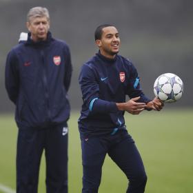 Wenger amenaza a Walcott: o renueva o lo pone en venta Wenger amenaza a Walcott: o renueva o lo pone en venta