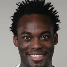 El Real Madrid ficha cedido a Essien y vende a Lass Diarra El Real Madrid ficha cedido a Essien y vende a Lass Diarra