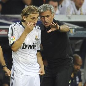 Mou ya tiene la Triple Corona en cuatro países Mou ya tiene la Triple Corona en cuatro países