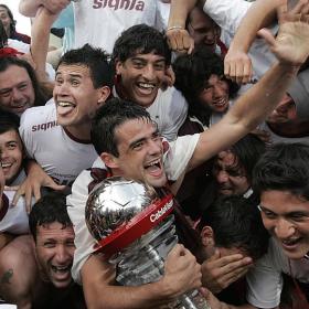 La FIFA decidirá si Hoyos puede firmar por el Elche La FIFA decidirá si Hoyos puede firmar por el Elche