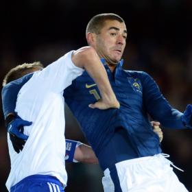 Un buen Benzema guía a Francia a la victoria Un buen Benzema guía a Francia a la victoria