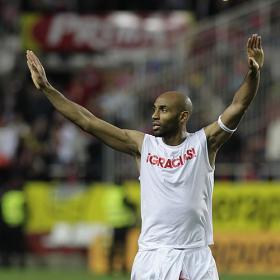 Kanouté pide a los béticos "que se sumen a la fiesta" Kanouté pide a los béticos "que se sumen a la fiesta"
