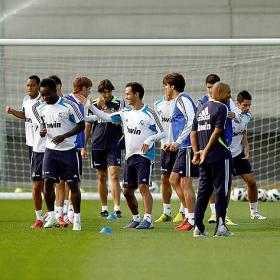 Carvalho sigue entrenándose con el primer equipo Carvalho sigue entrenándose con el primer equipo