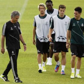 La afición reparte culpas entre los jugadores y Mourinho La afición reparte culpas entre los jugadores y Mourinho