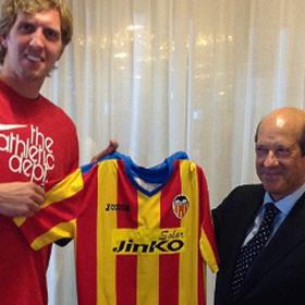 El Valencia encuentra un fan de lo más célebre: Nowitzki El Valencia encuentra un fan de lo más célebre: Nowitzki