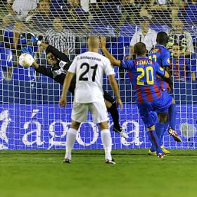 Juanfran da la primera alegría Juanfran da la primera alegría
