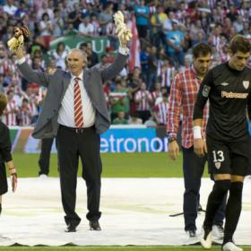 San Mamés sólo disfrutó en el homenaje a Iribar San Mamés sólo disfrutó en el homenaje a Iribar