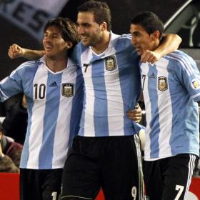 Argentina llama a Messi, Di María, Higuaín, Masche y Gago Argentina llama a Messi, Di María, Higuaín, Masche y Gago
