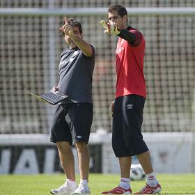 La alineación de Iraizoz gana enteros en Lezama La alineación de Iraizoz gana enteros en Lezama