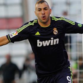 Benzema: de la nada a marcar tres goles seguidos Benzema: de la nada a marcar tres goles seguidos