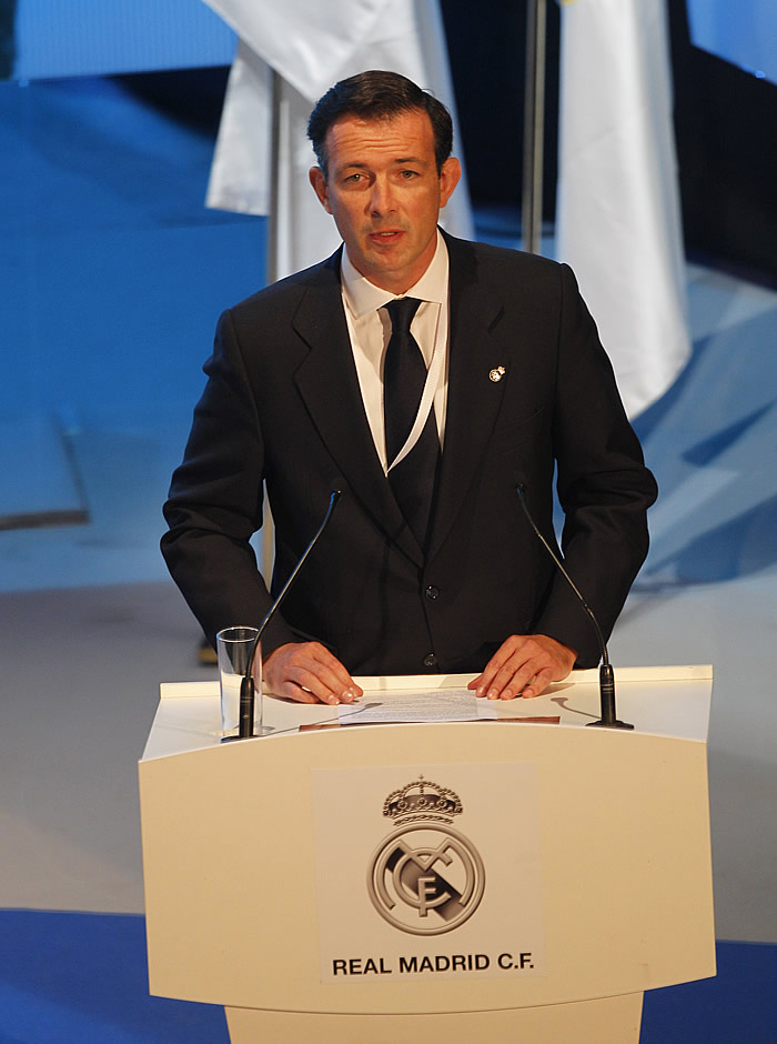 Martínez Bravo: "Florentino se está haciendo un traje a medida para perpetuarse"
