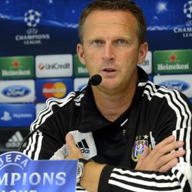 Van den Brom: "Hay que aprovechar que somos locales" Van den Brom: "Hay que aprovechar que somos locales"