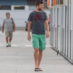 Piqué se entrena con todo el grupo a las órdenes de Tito Piqué se entrena con todo el grupo a las órdenes de Tito
