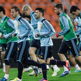 Último ensayo con Cesc de nueve y Busquets de central Último ensayo con Cesc de nueve y Busquets de central