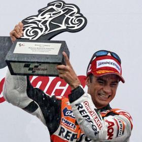 Pedrosa sigue metiendo presión a Lorenzo Pedrosa sigue metiendo presión a Lorenzo