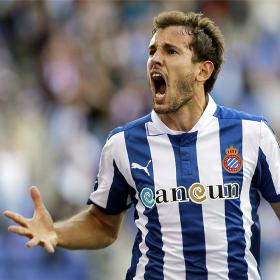 Stuani y Verdú le dan la primera victoria al Espanyol Stuani y Verdú le dan la primera victoria al Espanyol