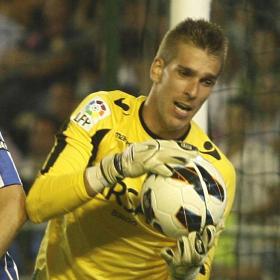 El Betis quiere renovar a Adrián en unas semanas El Betis quiere renovar a Adrián en unas semanas