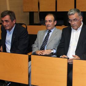 Collet presidirá si Oliveró y la APMAE no se unen Collet presidirá si Oliveró y la APMAE no se unen