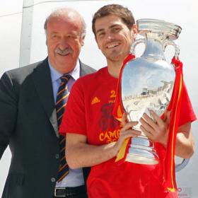 Casillas dará su voto a Del Bosque como mejor técnico Casillas dará su voto a Del Bosque como mejor técnico