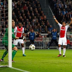 Esperpento del City en Amsterdam ante un buen Ajax Esperpento del City en Amsterdam ante un buen Ajax