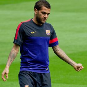 Mascherano es baja por sanción y vuelve Dani Alves Mascherano es baja por sanción y vuelve Dani Alves