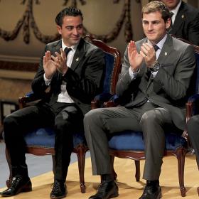 Iker y Xavi llegaron a Oviedo a recoger su Príncipe de Asturias Iker y Xavi llegaron a Oviedo a recoger su Príncipe de Asturias