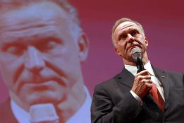 Rummenigge, contra los jeques: "El fútbol no es un juguete" Rummenigge, contra los jeques: "El fútbol no es un juguete"