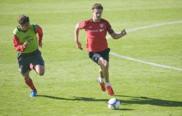Llorente será titular y Raúl jugará en lugar de Gorka Iraizoz Llorente será titular y Raúl jugará en lugar de Gorka Iraizoz