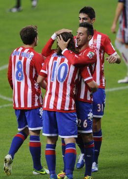 El Sporting de Gijón saca ventaja con un ojo puesto en la Liga El Sporting de Gijón saca ventaja con un ojo puesto en la Liga