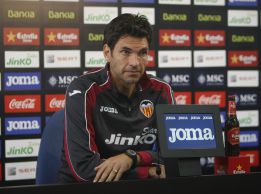 Pellegrino: “Nos sorprende la evolución de Radamel Falcao” Pellegrino: “Nos sorprende la evolución de Radamel Falcao”
