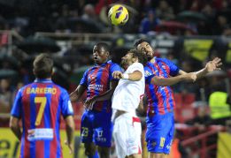La muralla granota, imposible de superar para los sevillistas La muralla granota, imposible de superar para los sevillistas