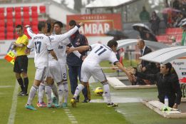 El Castilla empata con diez y los jugadores dedican un gol a Toril El Castilla empata con diez y los jugadores dedican un gol a Toril