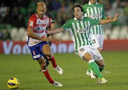 El Granada vence la batalla del Villamarín El Granada vence la batalla del Villamarín