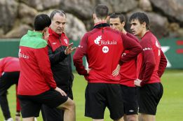 Bielsa: "El público me pitó a mí, demasiada paciencia han tenido" Bielsa: "El público me pitó a mí, demasiada paciencia han tenido"