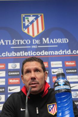 Simeone: "A Falcao le dije que tendría opciones de irse" Simeone: "A Falcao le dije que tendría opciones de irse"