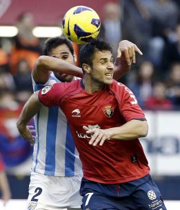 Osasuna y Málaga se anulan y no solucionan sus problemas Osasuna y Málaga se anulan y no solucionan sus problemas