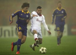 El Lille gana al BATE y clasifica al Valencia para octavos El Lille gana al BATE y clasifica al Valencia para octavos