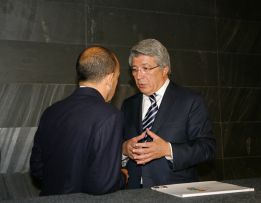 Cerezo sobre Falcao: "Los contratos se cumplen" Cerezo sobre Falcao: "Los contratos se cumplen"