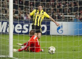 Reus, Lewandowski y Götze ruborizan al Ajax en Amsterdam Reus, Lewandowski y Götze ruborizan al Ajax en Amsterdam