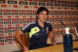 "Un técnico le dijo a Mou que a él la UEFA sí le dio la placa" "Un técnico le dijo a Mou que a él la UEFA sí le dio la placa"