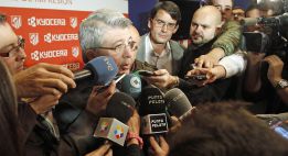 Cerezo: "Ni hay oferta por Falcao ni el dice que quiera marcharse" Cerezo: "Ni hay oferta por Falcao ni el dice que quiera marcharse"