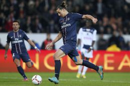 Ibrahimovic devuelve el liderato al París Saint Germain Ibrahimovic devuelve el liderato al París Saint Germain