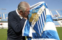 Viberti dará nombre a la puerta 5 del estadio de La Rosaleda Viberti dará nombre a la puerta 5 del estadio de La Rosaleda