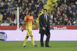 Confirmado: Daniel Alves estará entre 15 y 20 días de baja Confirmado: Daniel Alves estará entre 15 y 20 días de baja