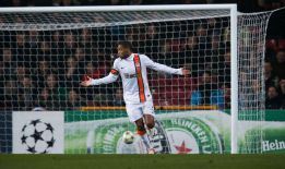 Un partido de sanción a Luiz Adriano por falta de ‘fair play’ Un partido de sanción a Luiz Adriano por falta de ‘fair play’