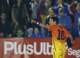 Tito le 'quita' a Messi un partido para batir el récord de Müller Tito le 'quita' a Messi un partido para batir el récord de Müller