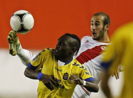 Las Palmas se aprovecha del despropósito del Rayo Vallecano Las Palmas se aprovecha del despropósito del Rayo Vallecano
