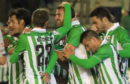 Beñat y Vadillo revolucionan al Betis, que elimina al Valladolid Beñat y Vadillo revolucionan al Betis, que elimina al Valladolid